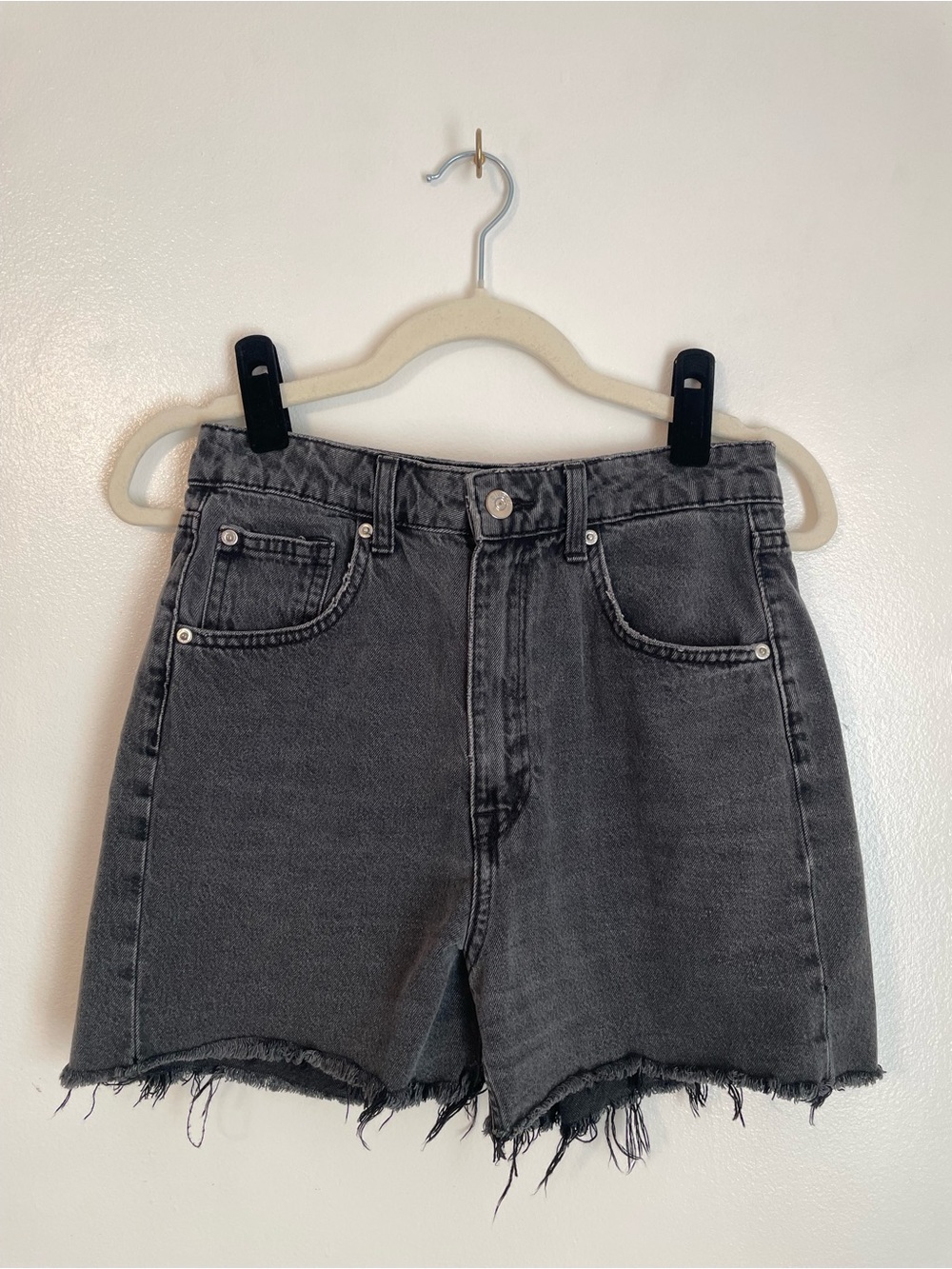 H&M black high waisted cut off denim shorts size 4